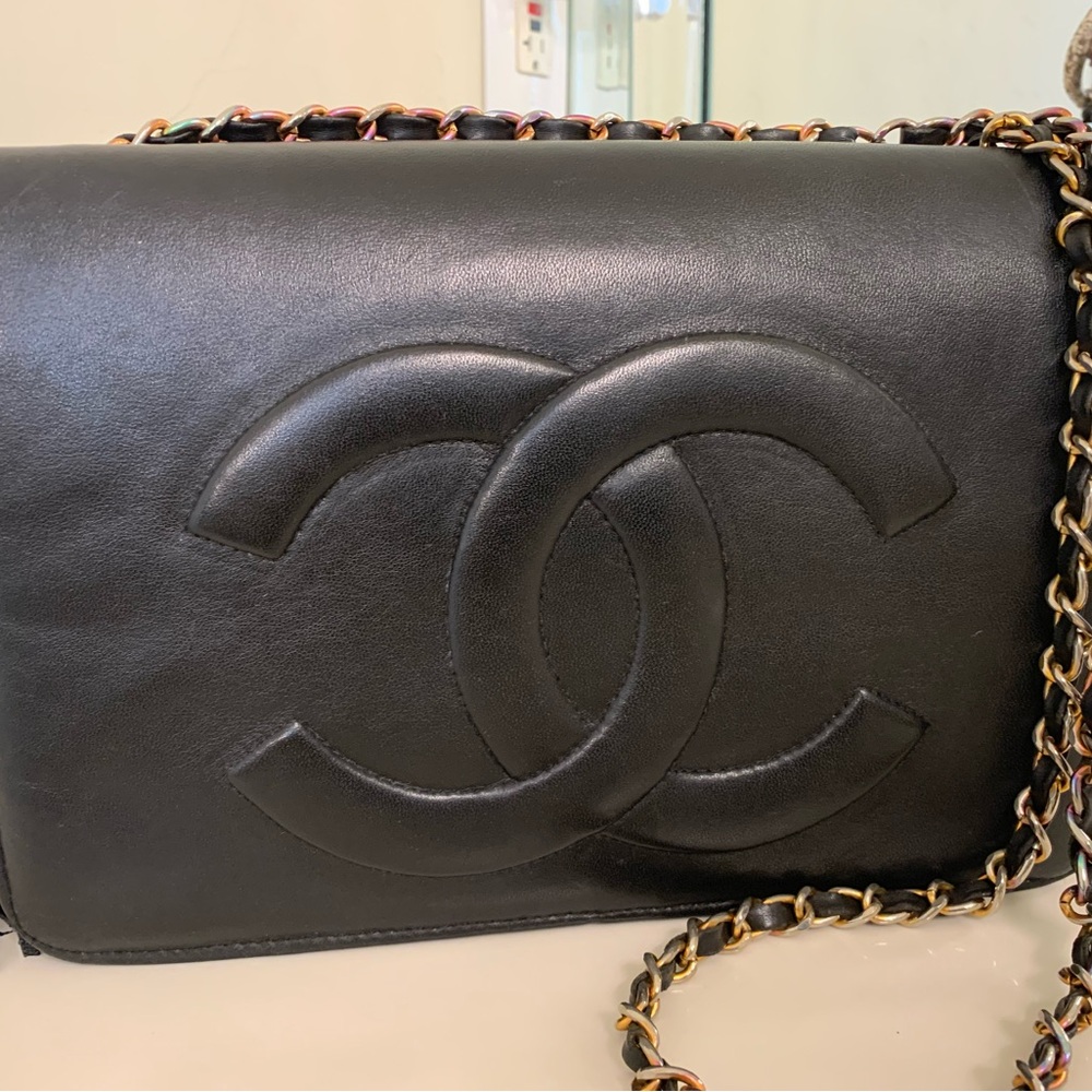 Vintage Chanel Black Leather Crossbody Bag with Chain Strap - Picture 7 of 12